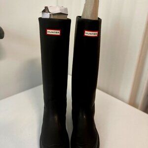 HUNTER RAIN BOOTS, Size 6, Limited Edition: Killing Eve